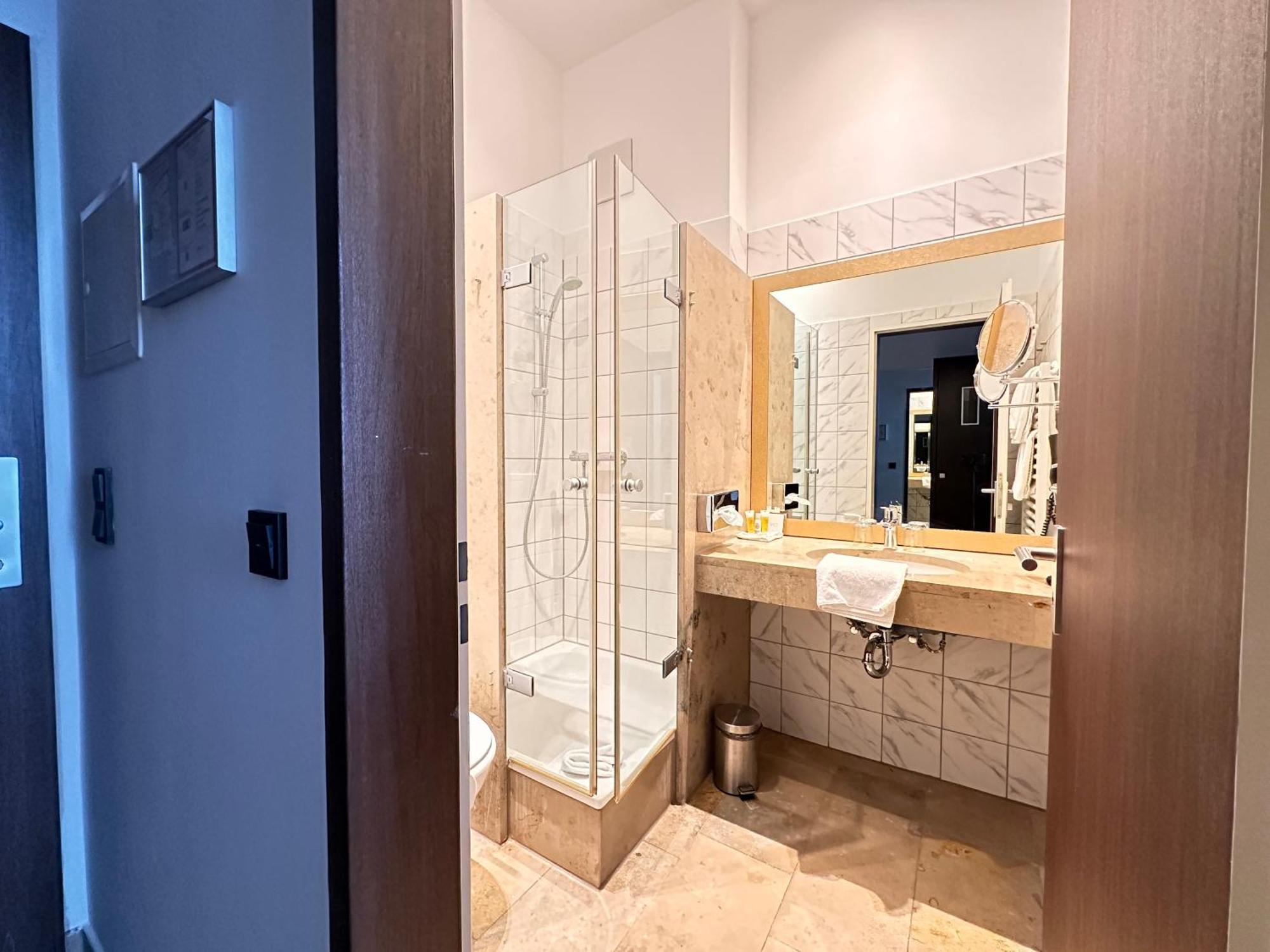 Devin Art Hotel Düsseldorf Eksteriør billede
